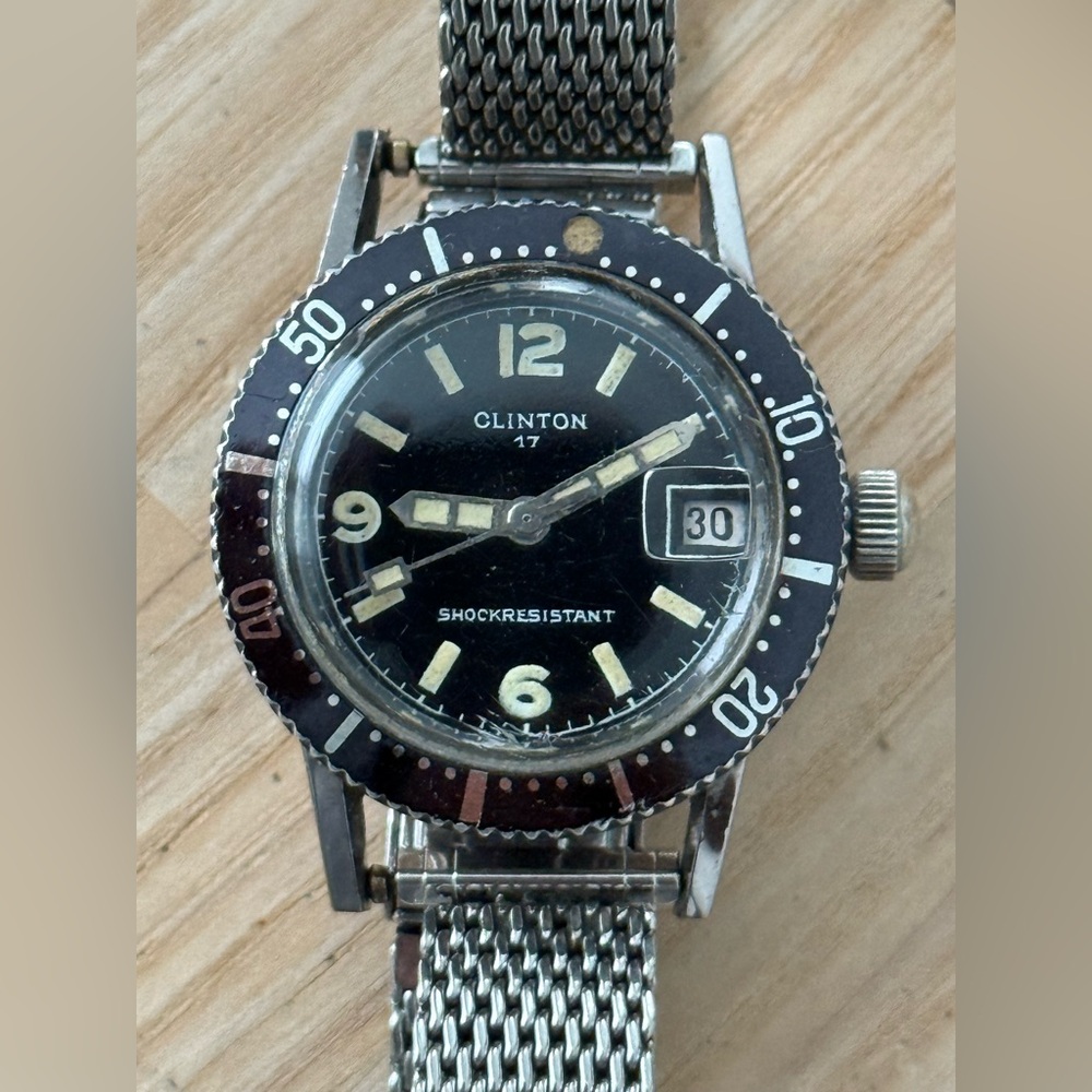 Clinton 17 Jewels Rare Vintage Ladies Watch Black Dial Stainless Weave Bracelet